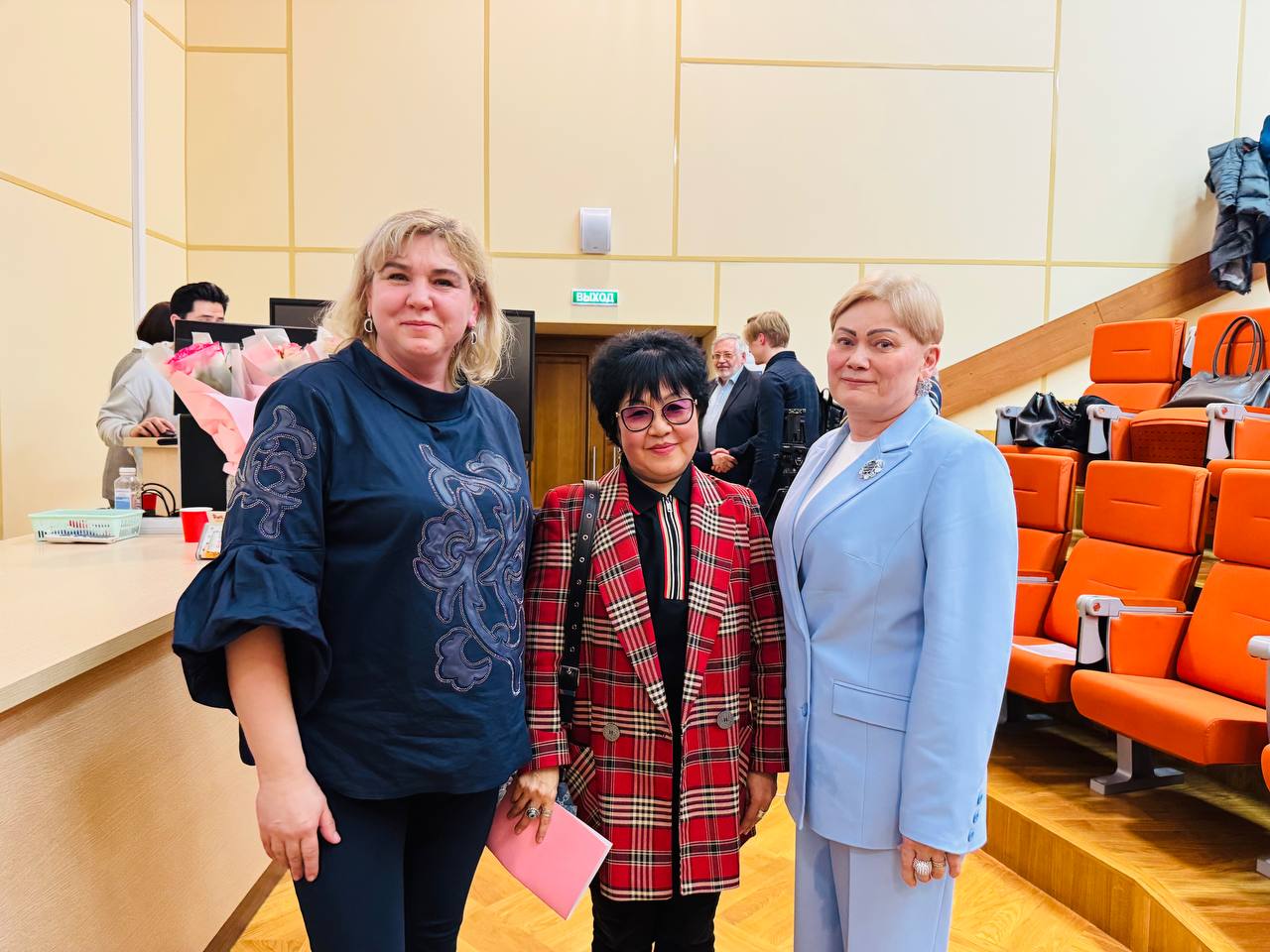 Поздравляем Косцову Н.Г. с защитой кандидатской диссертации!